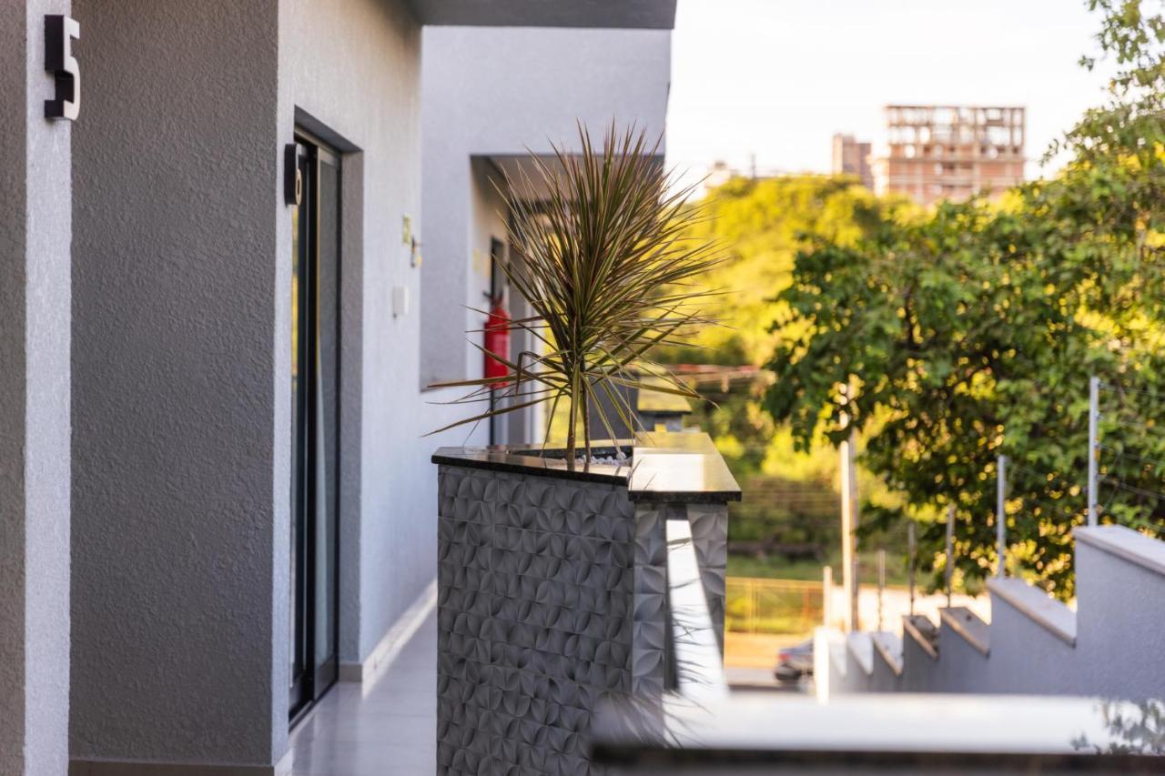 Tucasa Flats - Viva Uma Experiencia De Morador! Apartment ฟอสดูอีกวาซู ภายนอก รูปภาพ