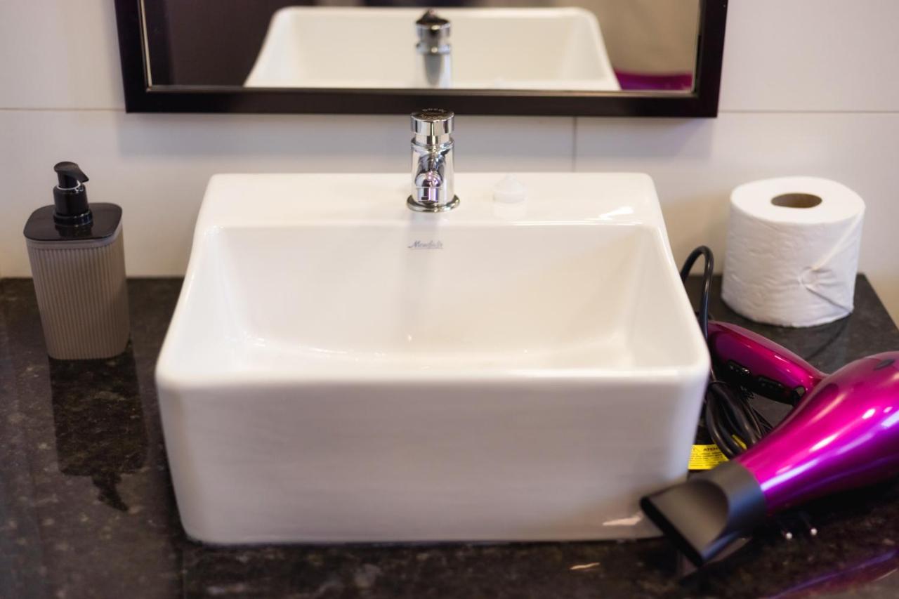 Tucasa Flats - Viva Uma Experiencia De Morador! Apartment ฟอสดูอีกวาซู ภายนอก รูปภาพ